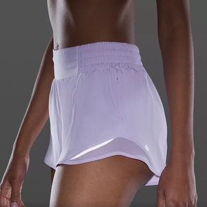 LULULEMON- Hotty Hot Low-Rise Lined Short 2.5"